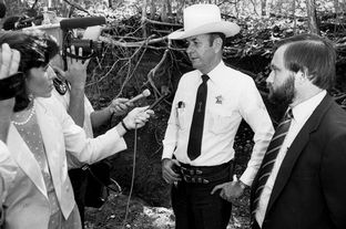 Williamson County District Attorney Ken Anderson, right, and Sheriff Jim Boutwell speak with reporters.
