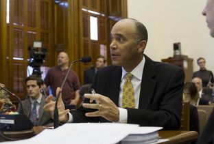 Chief Justice Wallace Jefferson testifies at Senate Jurisprudence regarding juvenile justice on Mar. 5, 2013.