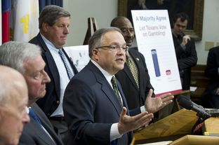 Sen. John Carona, R-Dallas, at a press conference April 8, 2013 calling for another push to legalize casino gambling in Texas.