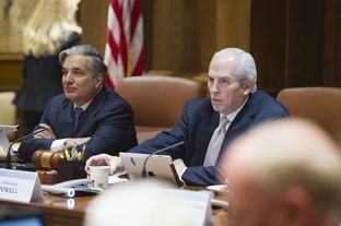 UT Board of Regents Chairman Gene Powell, r, convenes the meeting with Chancellor Dr. Francisco Cigarroa on April 11, 2013.