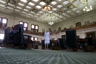 Sen. Wendy davis begins her planned 13-hour filibuster of SB 5 on June 25, 2013.