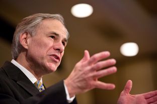 Attorney General Greg Abbott speaks at the National Right to Life convention on June 27, 2013.
