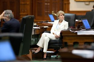 Texas Senator Wendy Davis, D-Fort Worth, in the Senate chamber on May 29, 2011 where her one hour filibuster killed SB1811 for the regular session and prompted a special session.