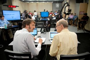 University of Texas at Austin Psychology professors Dr. Sam Gosling and Dr. Jamie Pennebaker discuss their synchronized massive online course for Psych 301, moments before streaming live from a studio on campus for the first time.