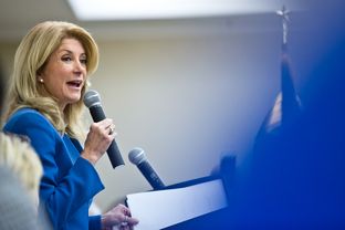 Senator Wendy Davis addresses the Texas Democratic Women’s Convention in Austin, TX.