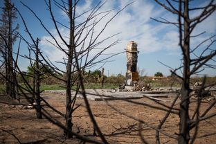 The town is now grappling with questions about its future and how to provide aid to the hundreds of residents displaced by the fire.