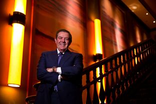 Houston-based attorney Terry Giles is at the helm of retired neurosurgeon Ben Carson's nascent presidential bid.