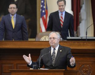 State Rep. Drew Darby, R-San Angelo, lays out HB 40 that would curb local control over oil and gas activities on April 17, 2015. With a 122-18 vote, the House sent the bill to the Senate.