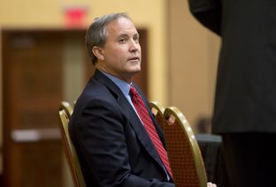 Texas Attorney General Ken Paxton at an open government conference in San Marcos on Dec. 9, 2015.
