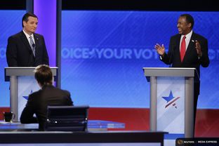 Presidential hopefuls Ben Carson and Ted Cruz at the GOP debate at Saint Anselm Collegepeopl in Manchester, New Hampshire on Feb. 6, 2016.