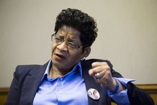 Sandra Bland's mother, Geneva Reed-Veal, before a hearing in federal court on Feb. 8, 2016, regarding her wrongful death lawsuit in Houston