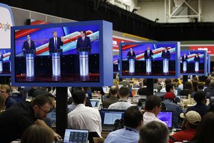 Reporters cover the GOP presidential debate at the University of Houston on Feb. 25, 2016.