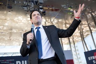 Republican presidential hopeful Marco Rubio speaks at Klyde Warren Park in Dallas on Feb. 26, 2016.