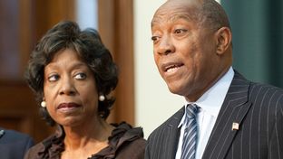 Ruth Jones McClendon (c), D-San Antonio, and Sylvester Turner, D-Houston, criticize Republican Senators and Gov. Rick Perry for an inadequate effort on April 28, 2011.