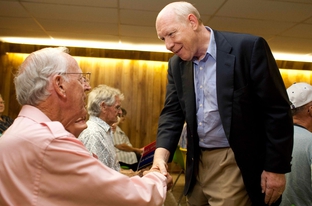 Democratic candidate for Texas governor Bill White campaigns in Henderson at the East Texans for Texas rally