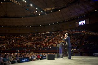 David Dewhurst makes a final statement during his speech to the Texas Republican Convention on June 9, 2012.