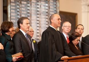 Wallace Jefferson swearing in Joe Straus at the 82nd Legislative Session.