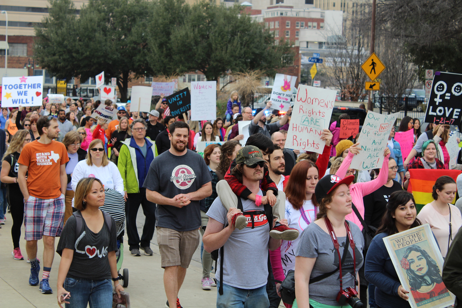 Texas women's marches draw tens of thousands after inauguration | The ...