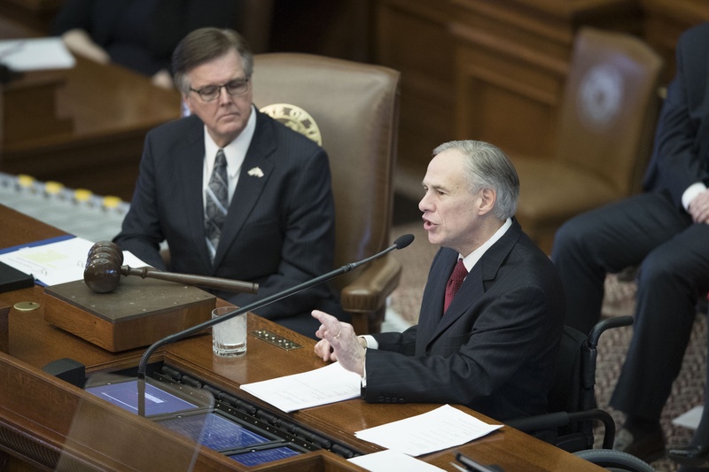 Gov. Abbott delivers the State of the State address at the Capitol on Jan. 31, 2017.