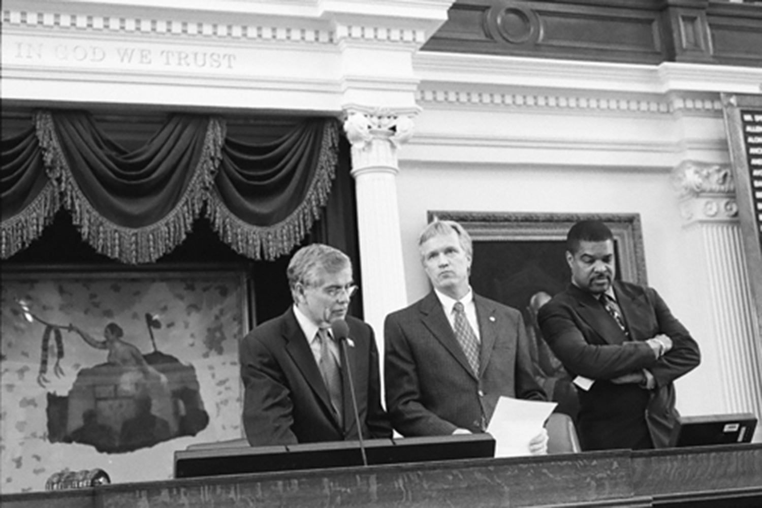 Left to right: House Speaker Tom Craddick with Parliamentarian Terry Keel and Deputy Parliamentarian Ron Wilson on the House dais in 2007. 